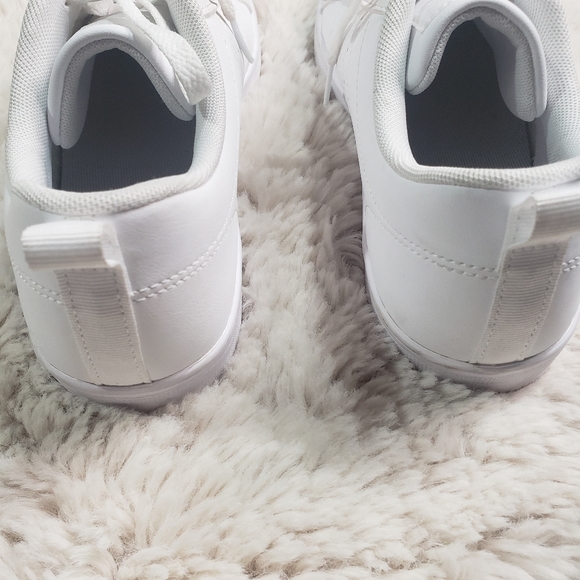 White adidas - Picture 2 of 6